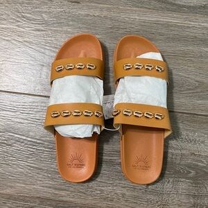 Salt Sisters 11/12 Shell Side Sandals